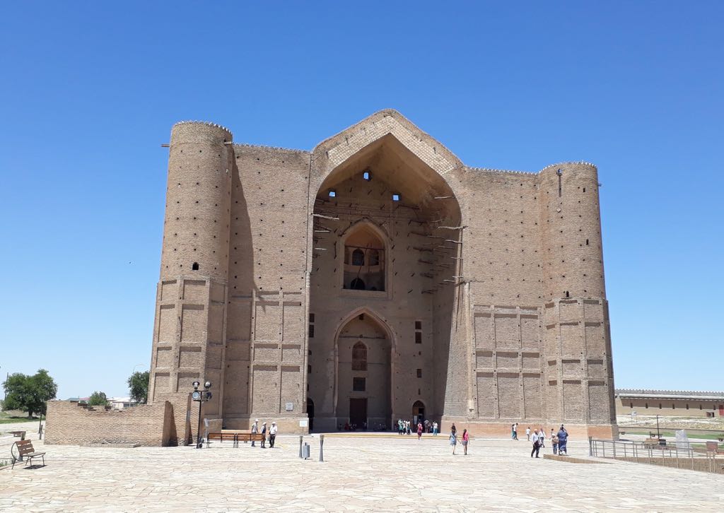 Onvoltooide Yasawi mausoleum in Turkestan zuiden Kazachstan