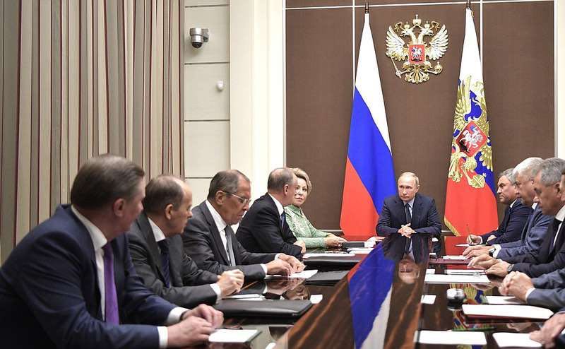 putin with his security council