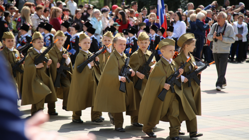 9 mei kinderparade in pjatigorsk administration press service