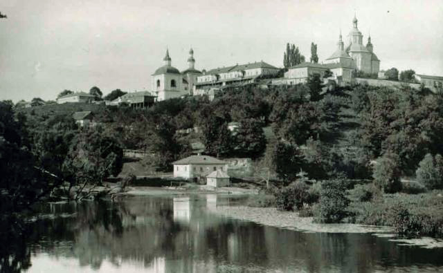 hloechiv rond 1900
