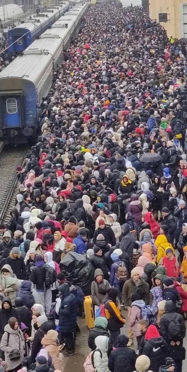 oekraine charkiv treinstation foto twitter