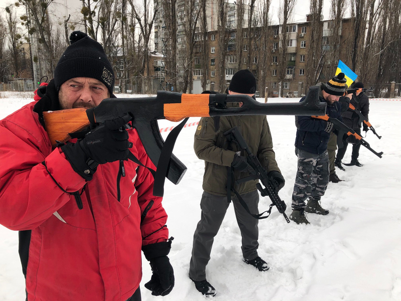 oekraine vrijwilligers trainen in kyiv