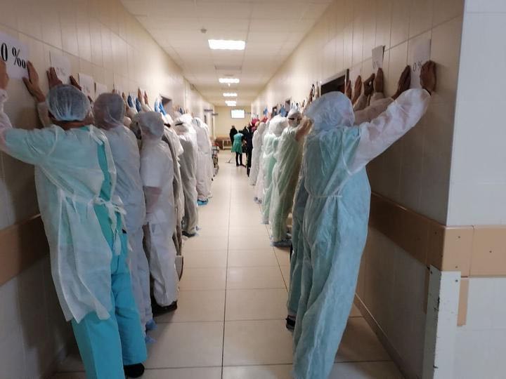 belarus artsen tegen de muur protest